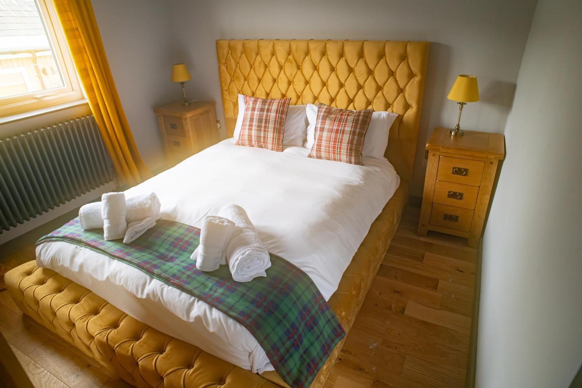 Luxury 4 Bedroom Cottage With Stunning Views Near Fairy Pools! Carbost  Exterior foto